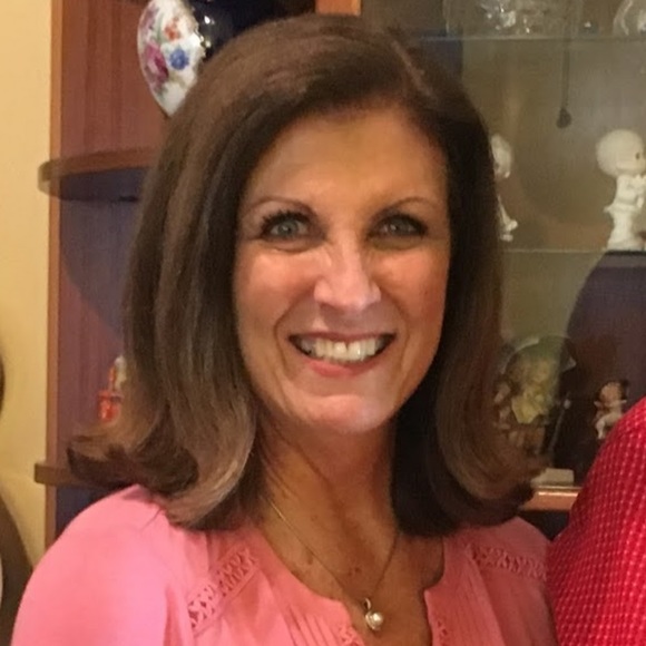 Meet your Posher, Janet - Picture 1 of 1